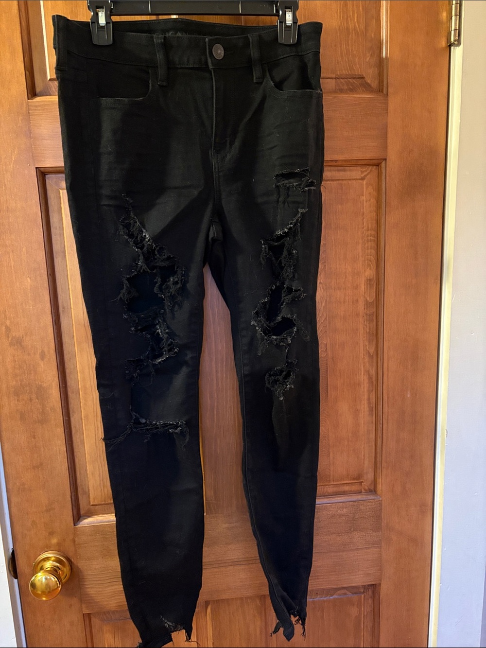 Women’s Skinny Black Distressed Jeans